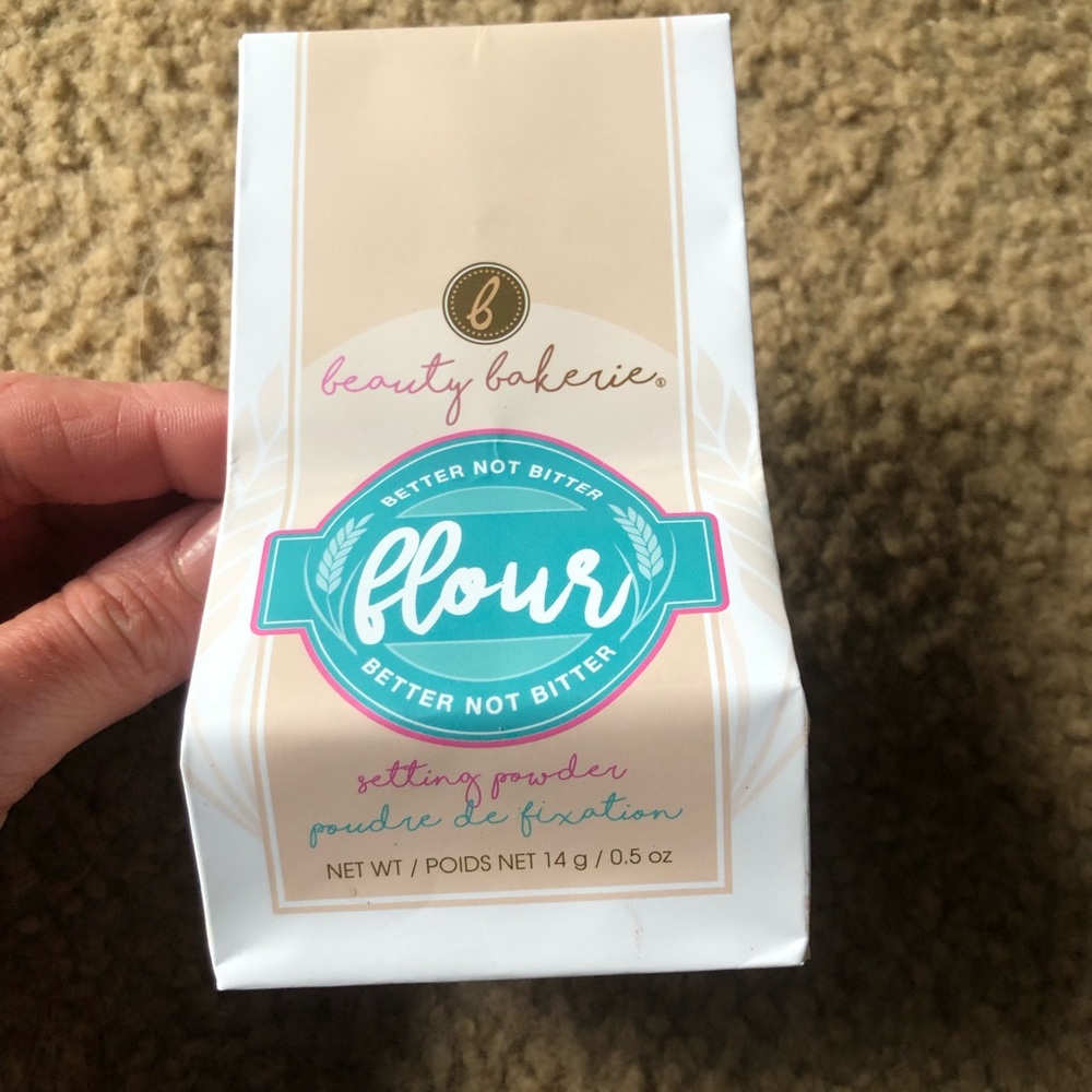 Beauty Bakerie setting powder
